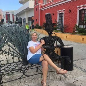 Meet your Posher, Carol